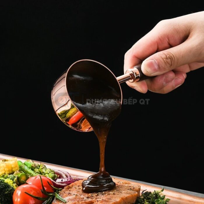 chén đựng sốt inox cán gỗ ngắn hàn quốc, chén đựng nước sốt hàn quốc, chén đựng nước sốt cán gỗ inox