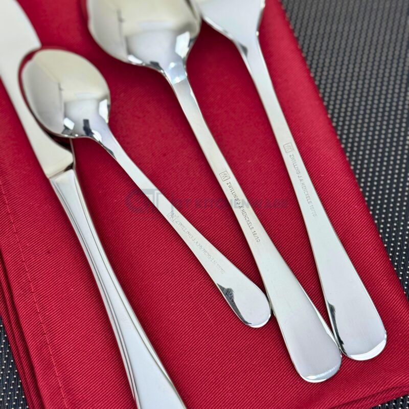 Dao dĩa thìa là dụng cụ bàn ăn không thể thiếu