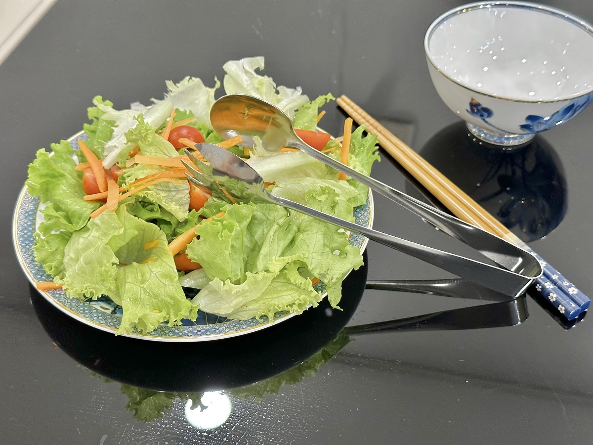 Kẹp gắp được chia thành nhiều loại dựa vào công năng riêng biệt - Kẹp gắp salad bằng inox