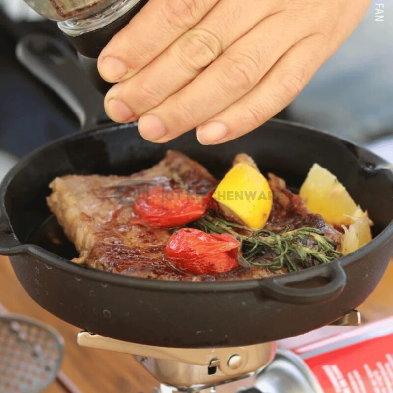 Chảo gang tròn có miệng rót 