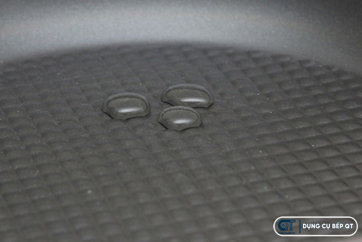 Lớp chống dính cao cấp và an toàn