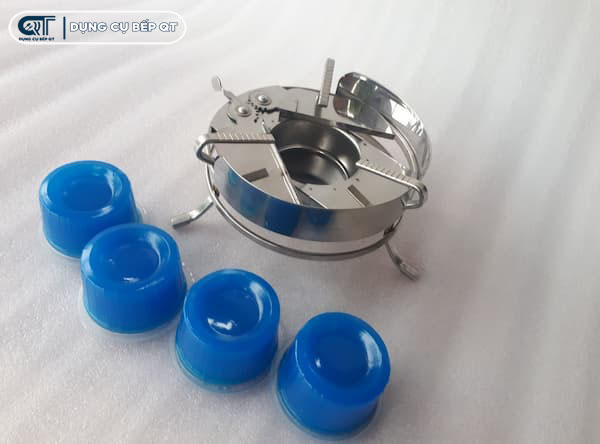 Bếp cồn inox có thiết kế đơn giản nhưng chắc chắn, tiện dụng