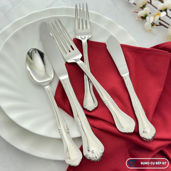 Thiết kế chạm khắc cổ điển vừa tinh tế vừa sang trọng