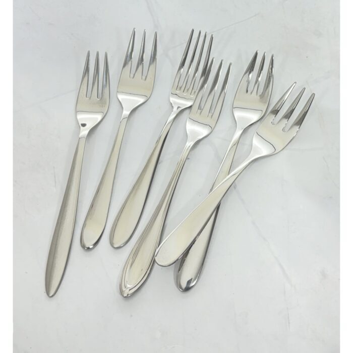 Đừng quên chuẩn bị dĩa ăn hoa quả inox cao cấp cho bữa tiệc buffet tại gia thêm trọn vẹn! 