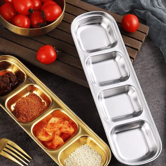Khay đựng nước chấm Hàn Quốc thường có nhiều ngăn 