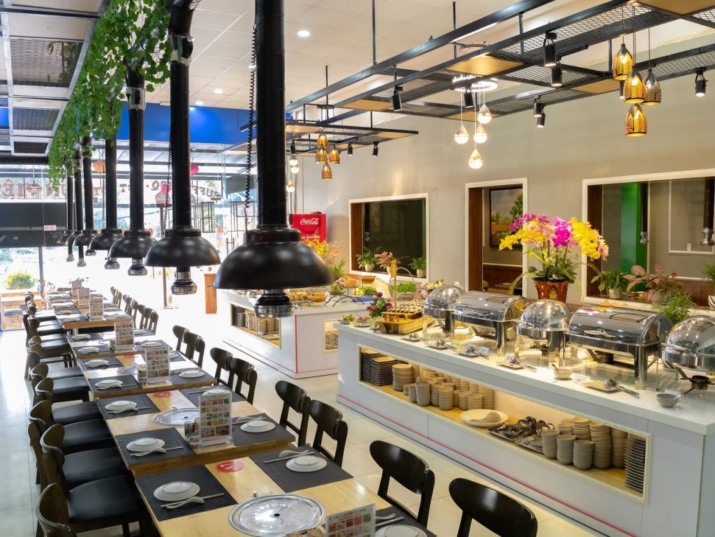 Kết hợp tinh tế các loại dụng cụ buffet gỗ - inox - nhựa…