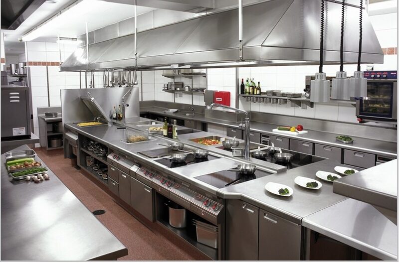 Giá để bát đĩa nhà hàng là 1 phần không thể thiếu của bếp công nghiệp hiện đại