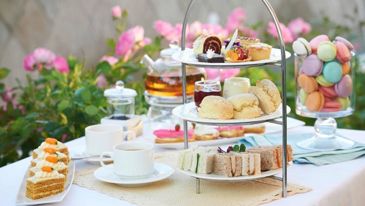 Chuẩn bị thực đơn đa dạng cho buổi tiệc trà 