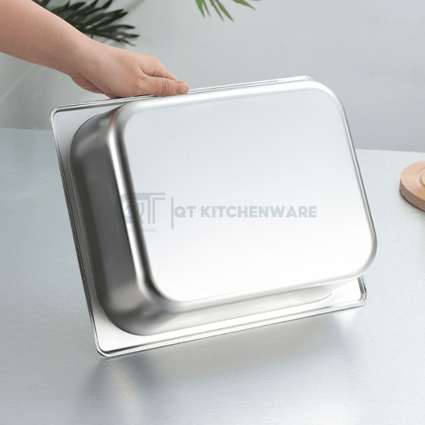 Lựa chọn khay inox GN đạt độ dày tiêu chuẩn