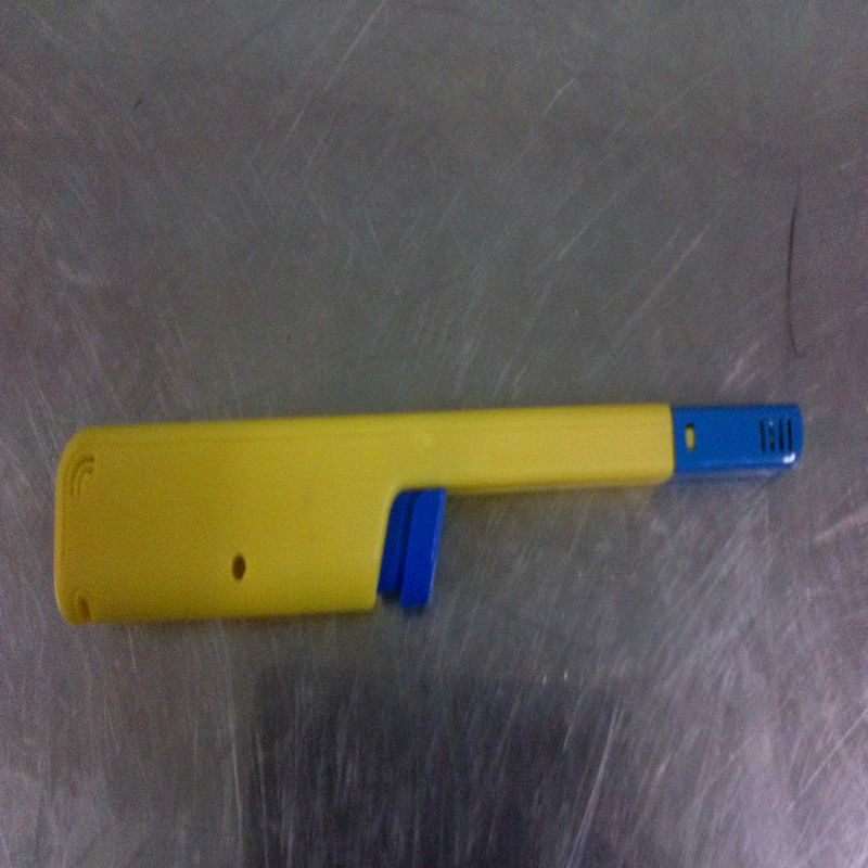 Sử dụng dụng cụ châm vào đảm bảo an toàn