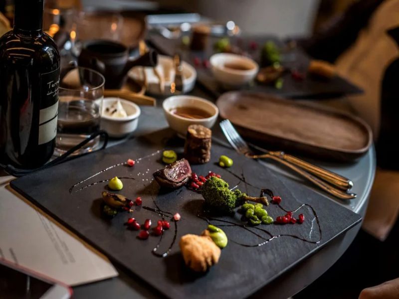 Casual Dining (Tiệc thân mật)