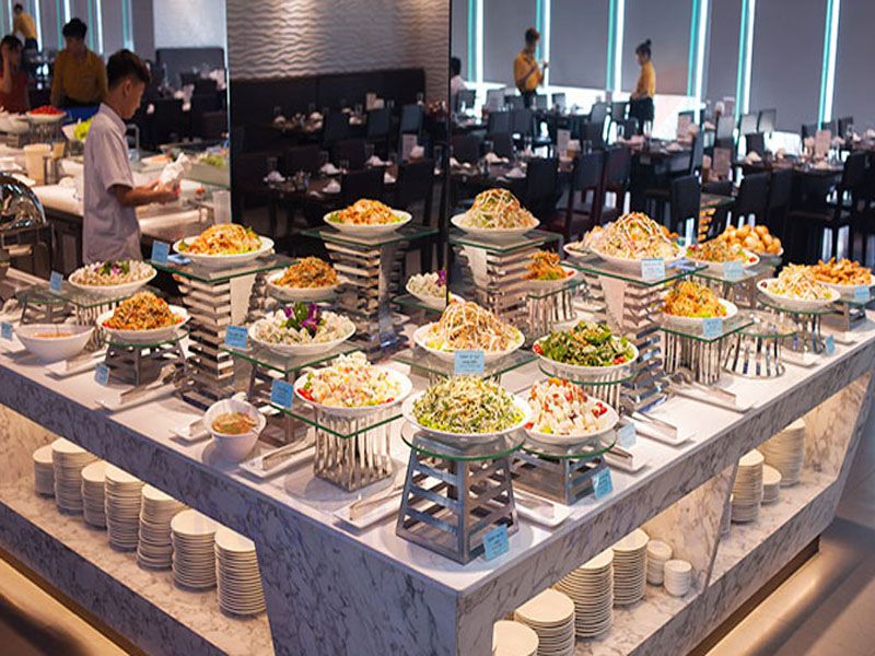 Kệ nhiều tầng, chân kê buffet sẽ giúp không gian gọn gàng, thẩm mỹ hơn
