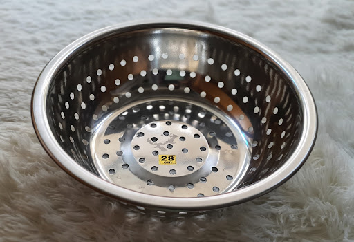 Rổ inox loại to được ưu tiên lựa chọn trong bếp ăn chuyên nghiệp