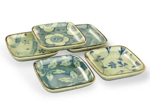 Đĩa nhỏ đựng món khai vị, món ăn kèm