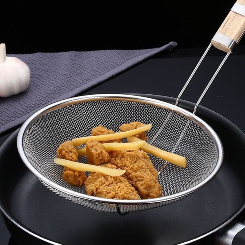 Vợt vớt đồ chiên - “Trợ thủ” không thể thiếu trong mọi gian bếp