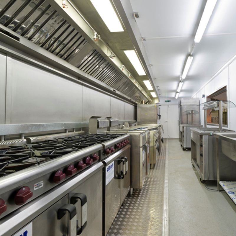 Bố trí trang thiết bị trong nhà hàng một cách khoa học dựa trên diện tích thực tế của khu bếp