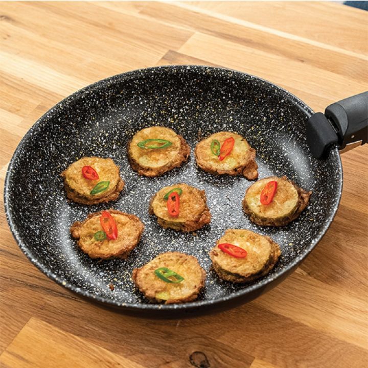 Lựa chọn chảo đá hay chảo chống dính cần dựa trên các tiêu chí cụ thể