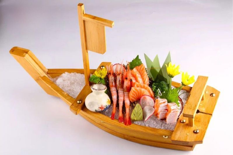 Thuyền gỗ đựng Sushi không chỉ là dụng cụ mà còn được ví như “linh hồn” của ẩm thực Nhật