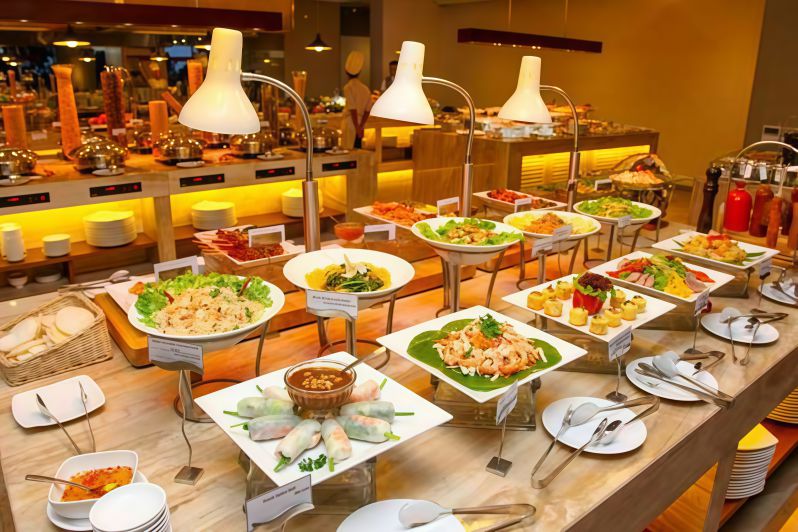 Chân đế trang trí buffet là phụ kiện không thể thiếu 