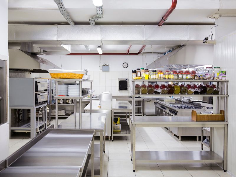 Dụng cụ nhà bếp hiện đại góp phần nâng cao hiệu suất vận hành của khu bếp 