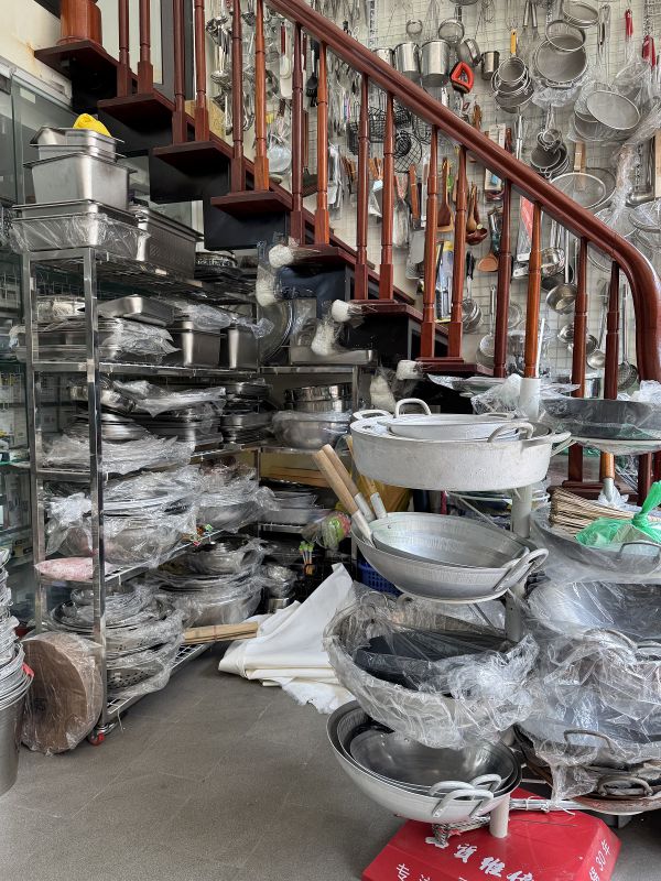 Dụng cụ bếp QT - Quang Thúy có hơn 10.000 sản phẩm sẵn kho, sẵn sàng giao hàng nhanh toàn quốc