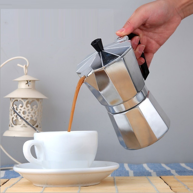 Không nên hâm đi hâm lại cafe - quan trọng hơn là giữ nhiệt độ ổn định