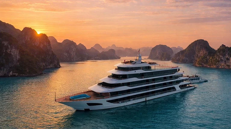 HaloraNovaCruise Overview 021 tyr914 8quc3m